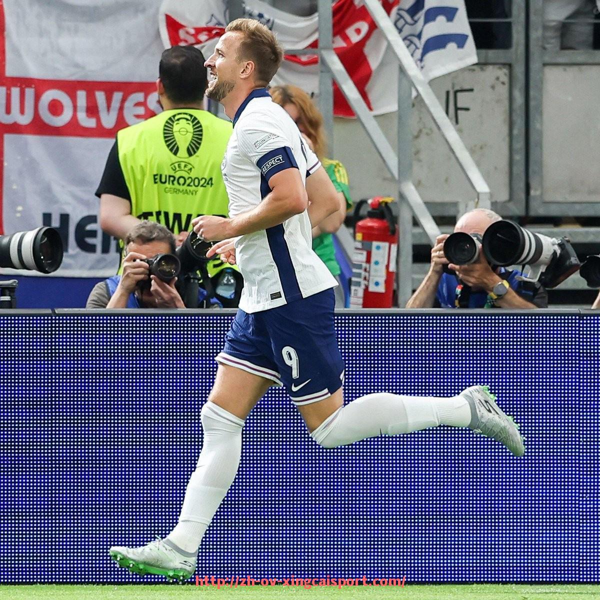 杏彩体育-世俱杯各队球衣发布会现场全记录与设计理念解读